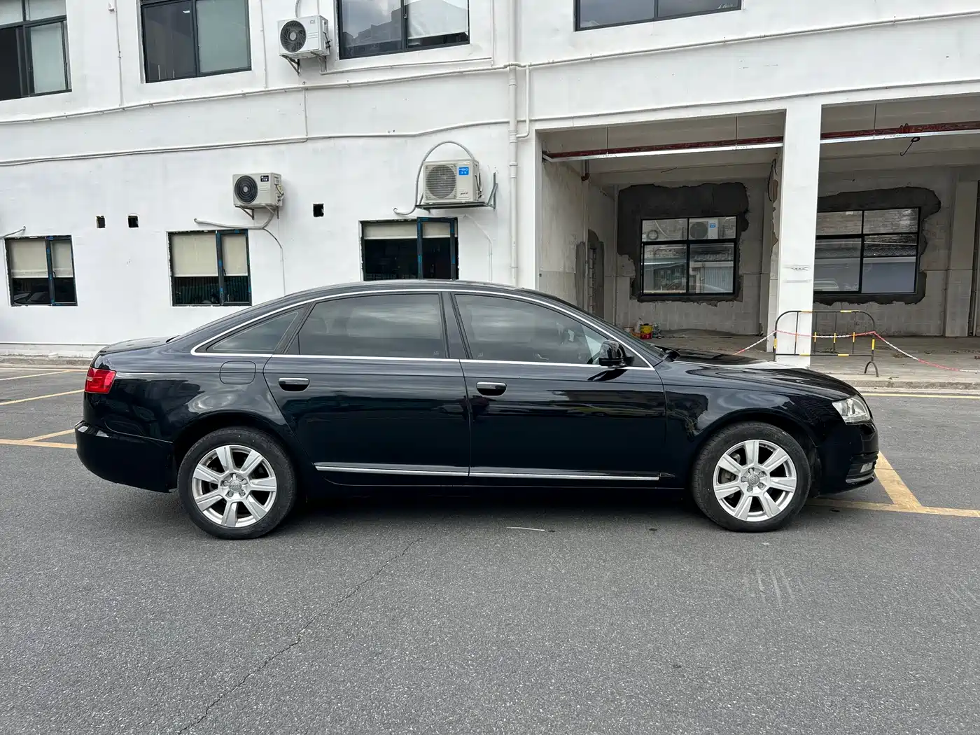 Audi A6L 2010 2.7 TDI фото 8