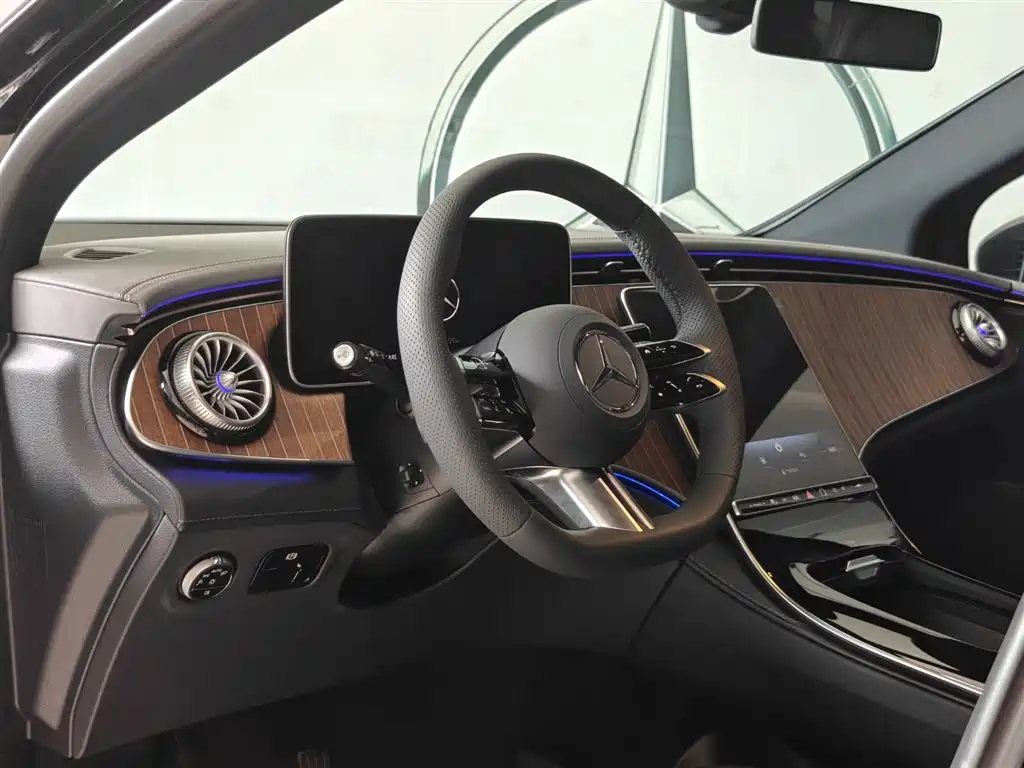 Mercedes-Benz EQE SUV 2024 500 4MATIC Pioneer Edition фото 9
