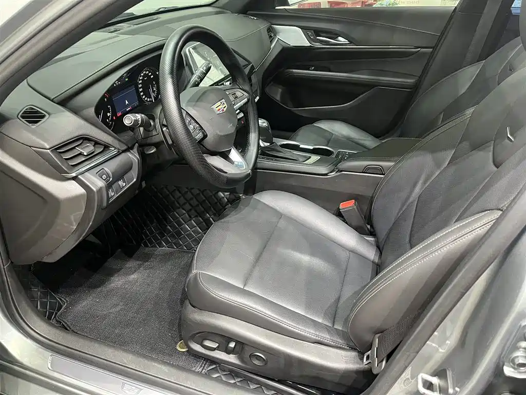 CADILLAC CT4