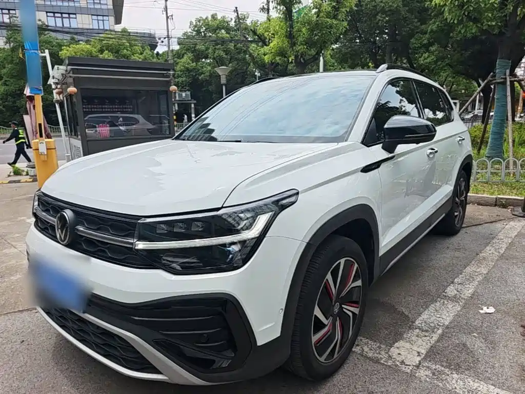 Volkswagen Tharu 2023 300TSI 2WD Moon Premium Edition