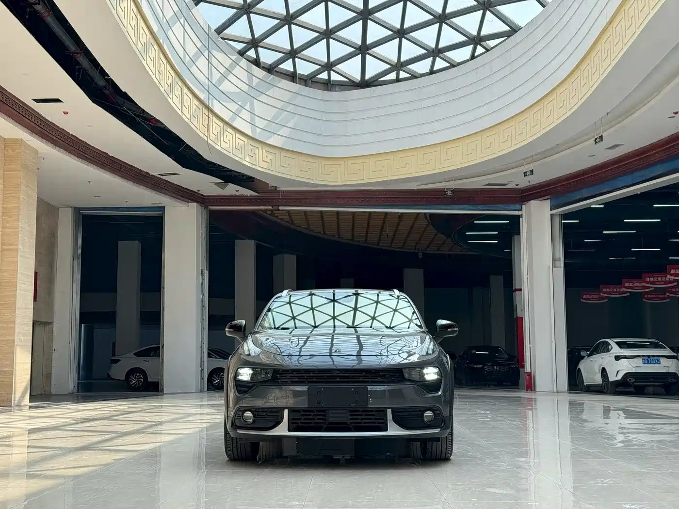 Lynk & Co 02 2019 1.5T DCT FWD Jin Pro Version China VI фото 2