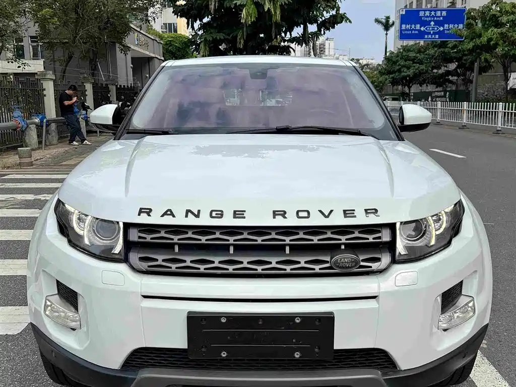 Land Rover Range Rover Evoque (Import) 2014 2014 2.0T 5-door Brilliance Premium