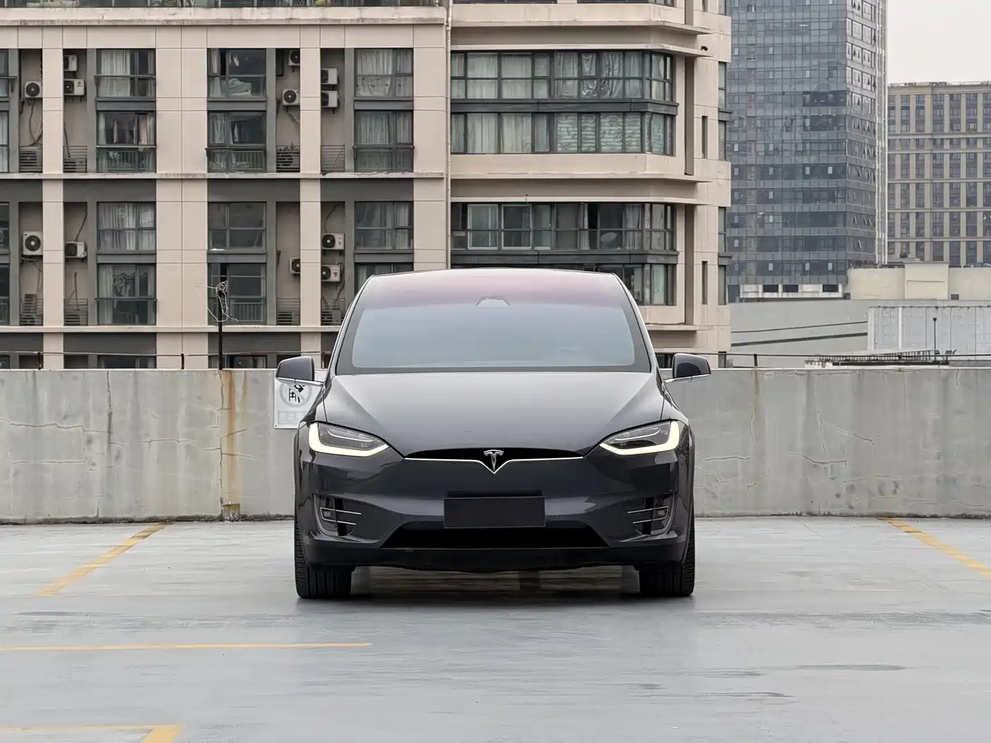 TESLA MODEL X
