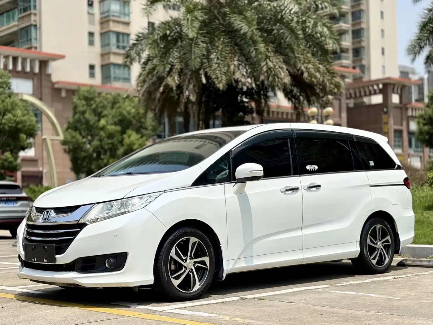Фото 1 - Honda Odyssey
