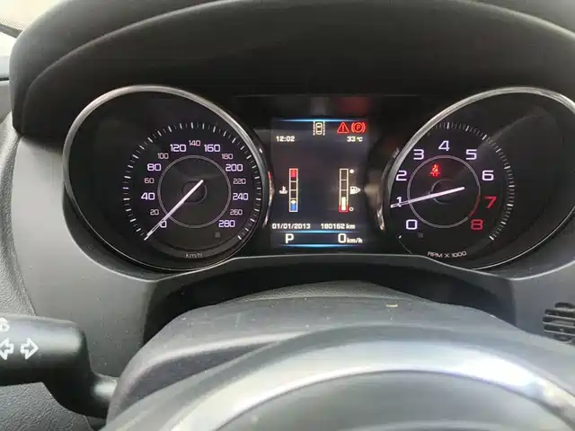 Jaguar XE 2015 2.0T 200PS R-Sport — фото 4