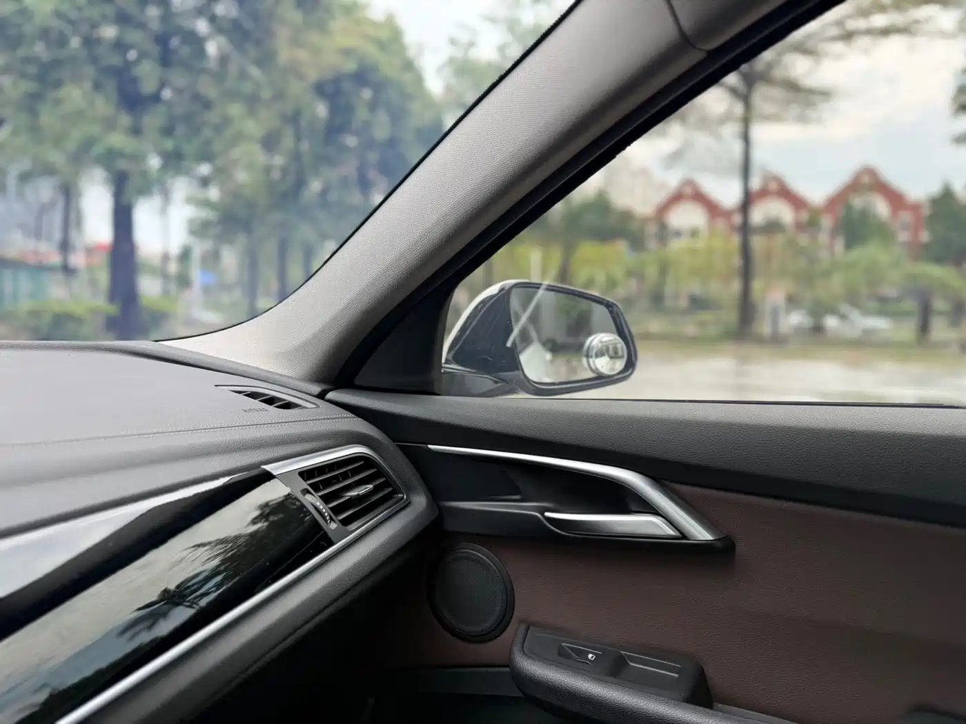 BMW 1 Series 2019 120i Leading M Sport Package фото 15