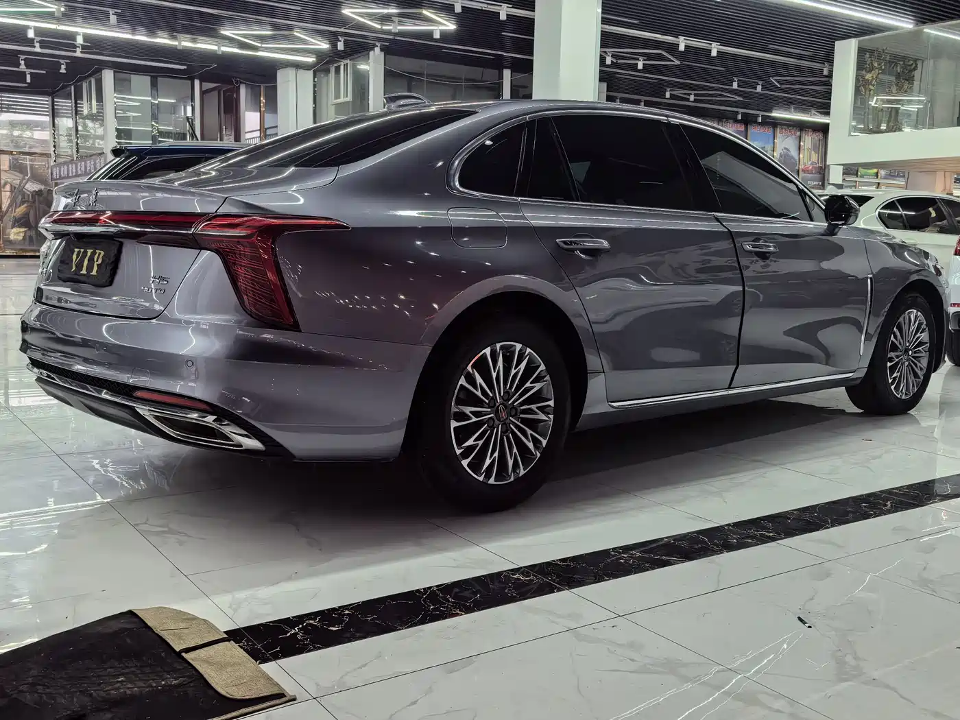 Hongqi H5 2023 2.0T Auto Smart Connect Flag Enjoy фото 11