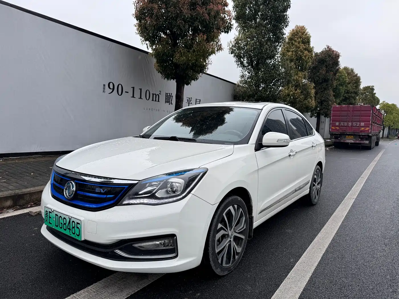 DONGFENG E70