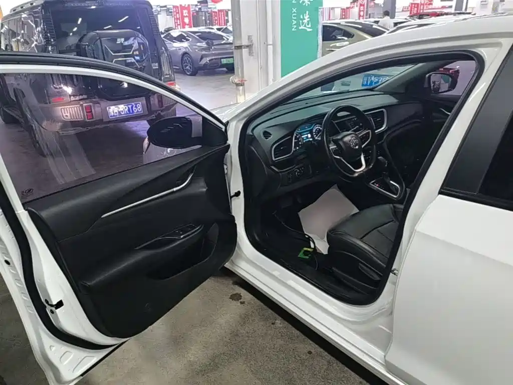 Buick Excelle 2018 18T Automatic Elite фото 16
