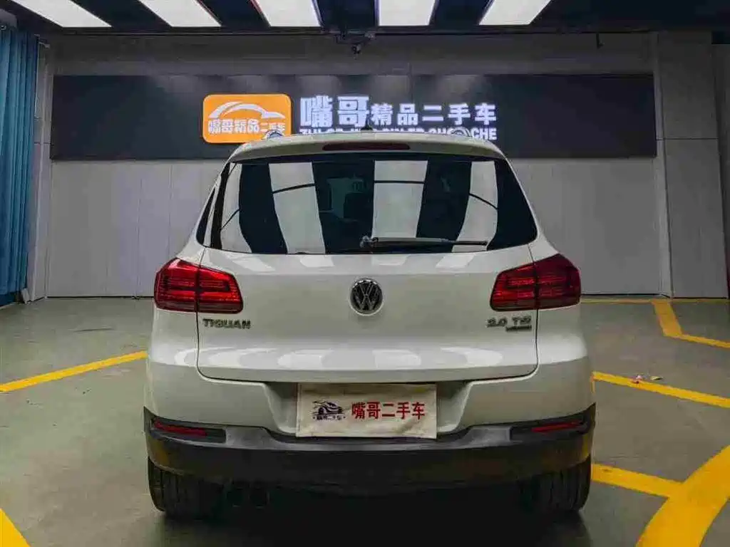 Volkswagen Tiguan 2015 2.0TSI Comfort Edition фото 8