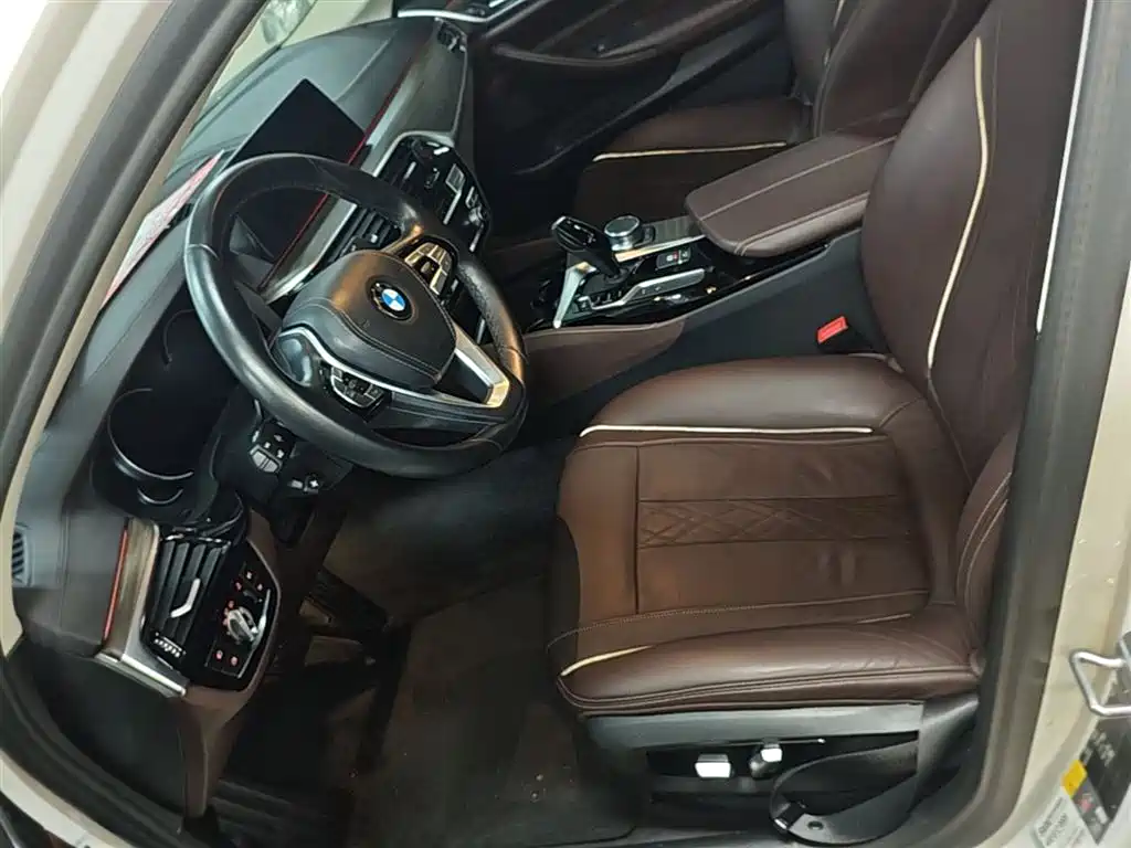 BMW 5 Series New Energy 2019 530Le Luxury Package фото 14