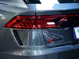 Photo 9 - Audi RS Q8