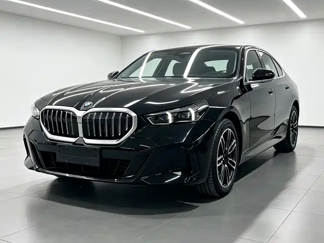 BMW 5 Рестайлинг, 530Li, Лидер, M Спорт-пакет