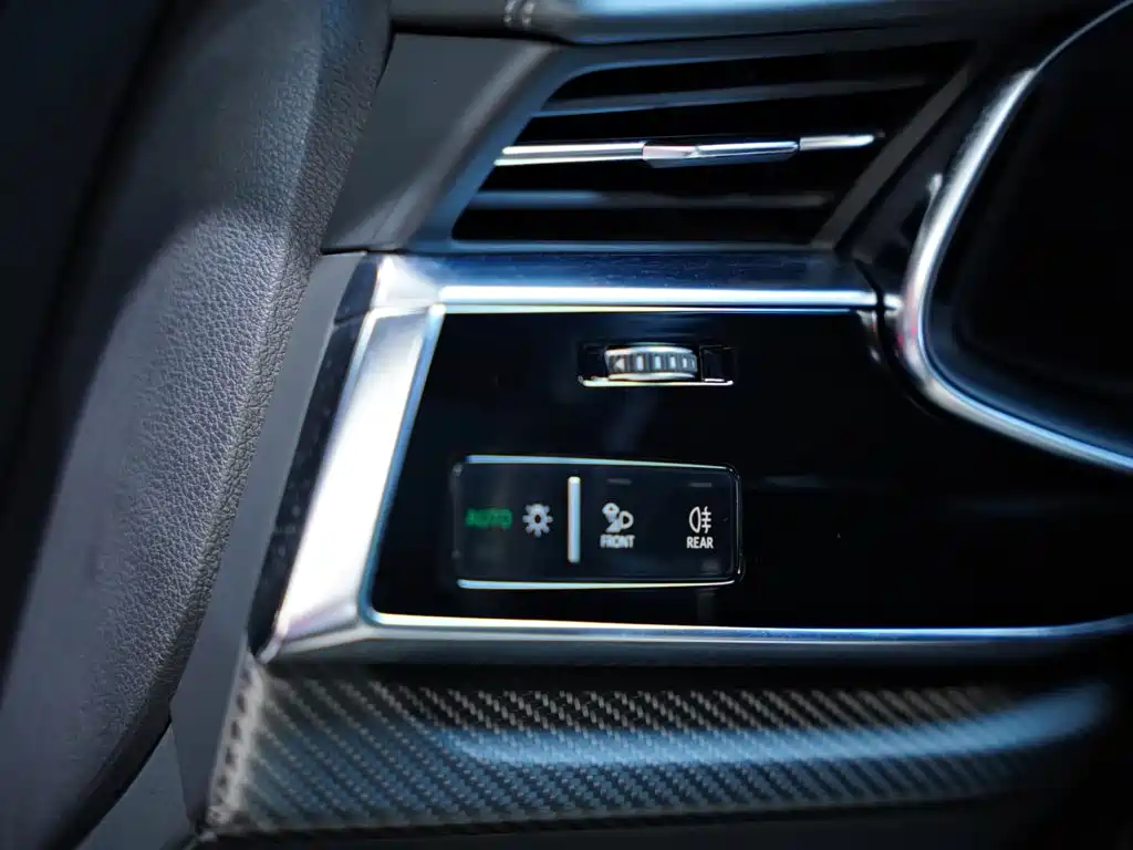 Photo 26 - Audi RS Q8