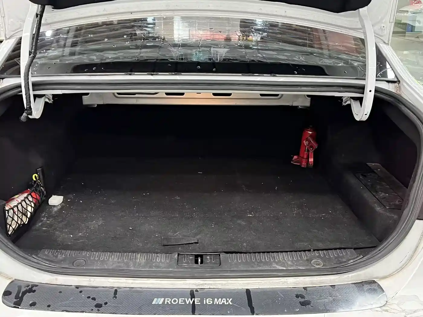 Фото 8 - Roewe i6 MAX EV