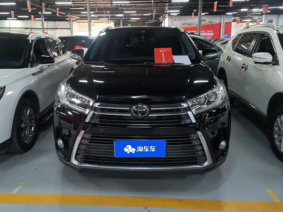 TOYOTA HIGHLANDER