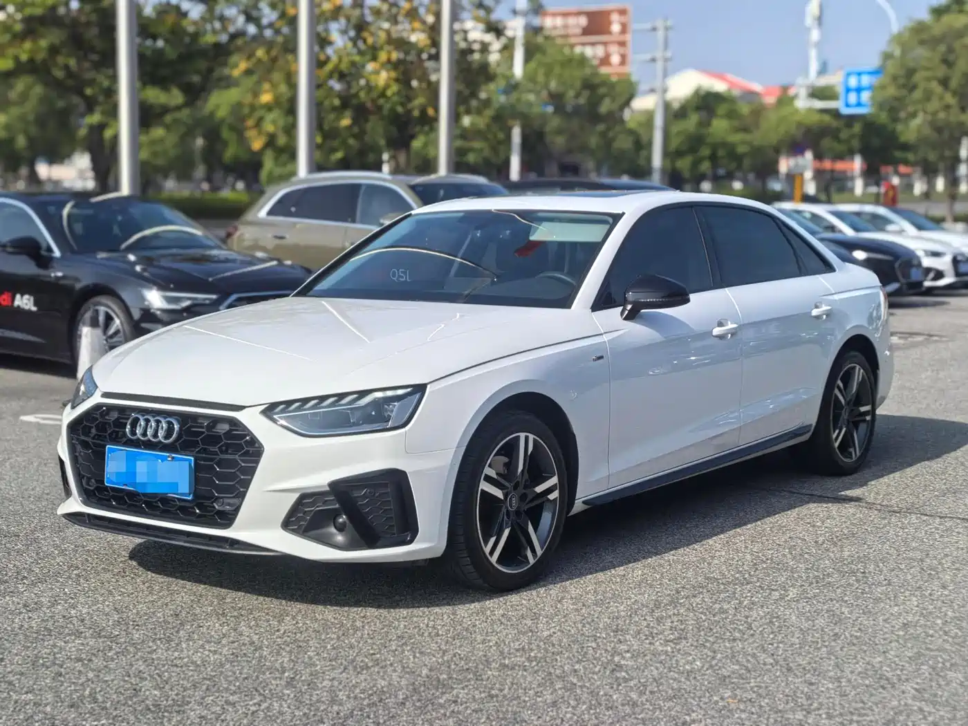 Audi A4L 2023 40 TFSI Luxury Sport