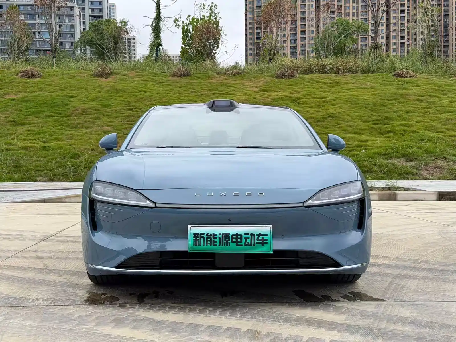 Photo 2 - Zhijie S7