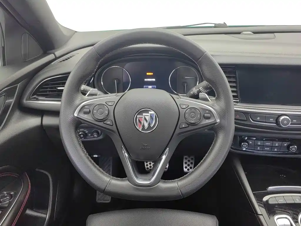 Фото 11 - Buick Regal