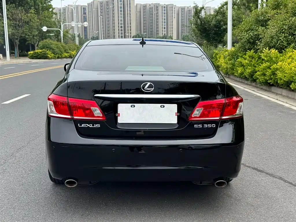 Lexus ES 2010 350 Luxury Edition фото 15