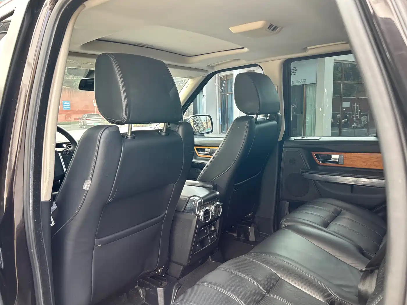 Land Rover Range Rover Sport 2011 3.0 TDV6 Diesel фото 16