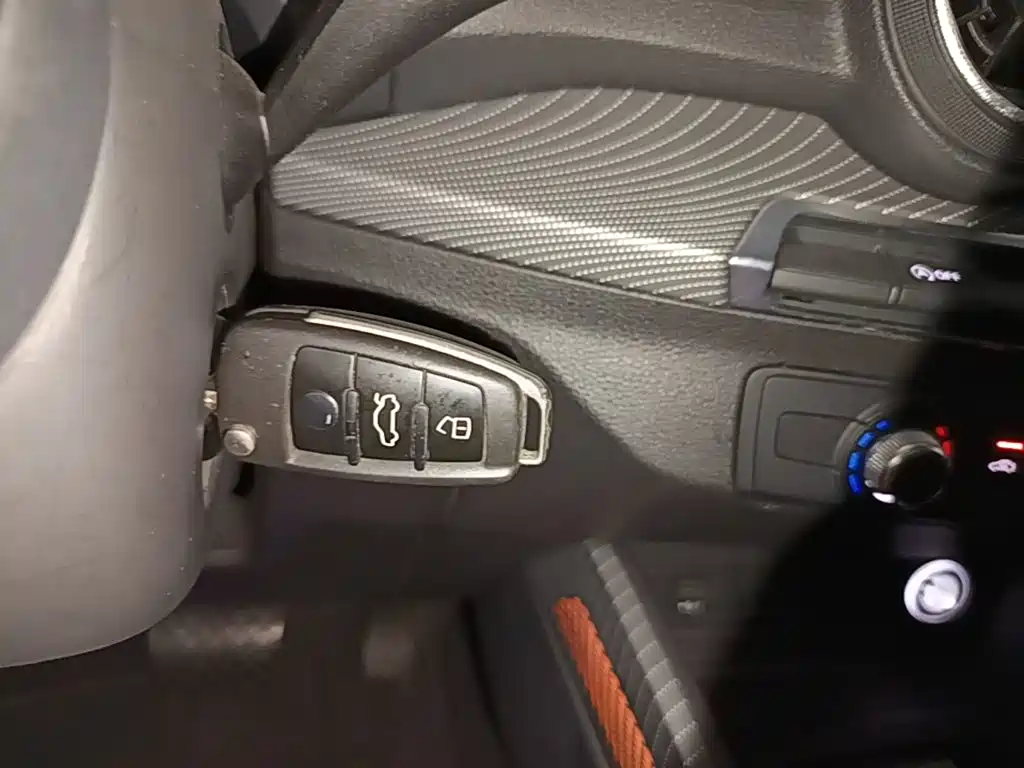Audi Q2L 2019 2018 35 TFSI Launch Exclusive Edition China V