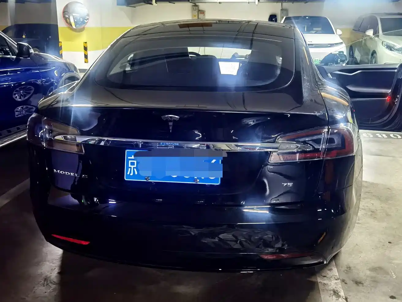 TESLA MODEL S