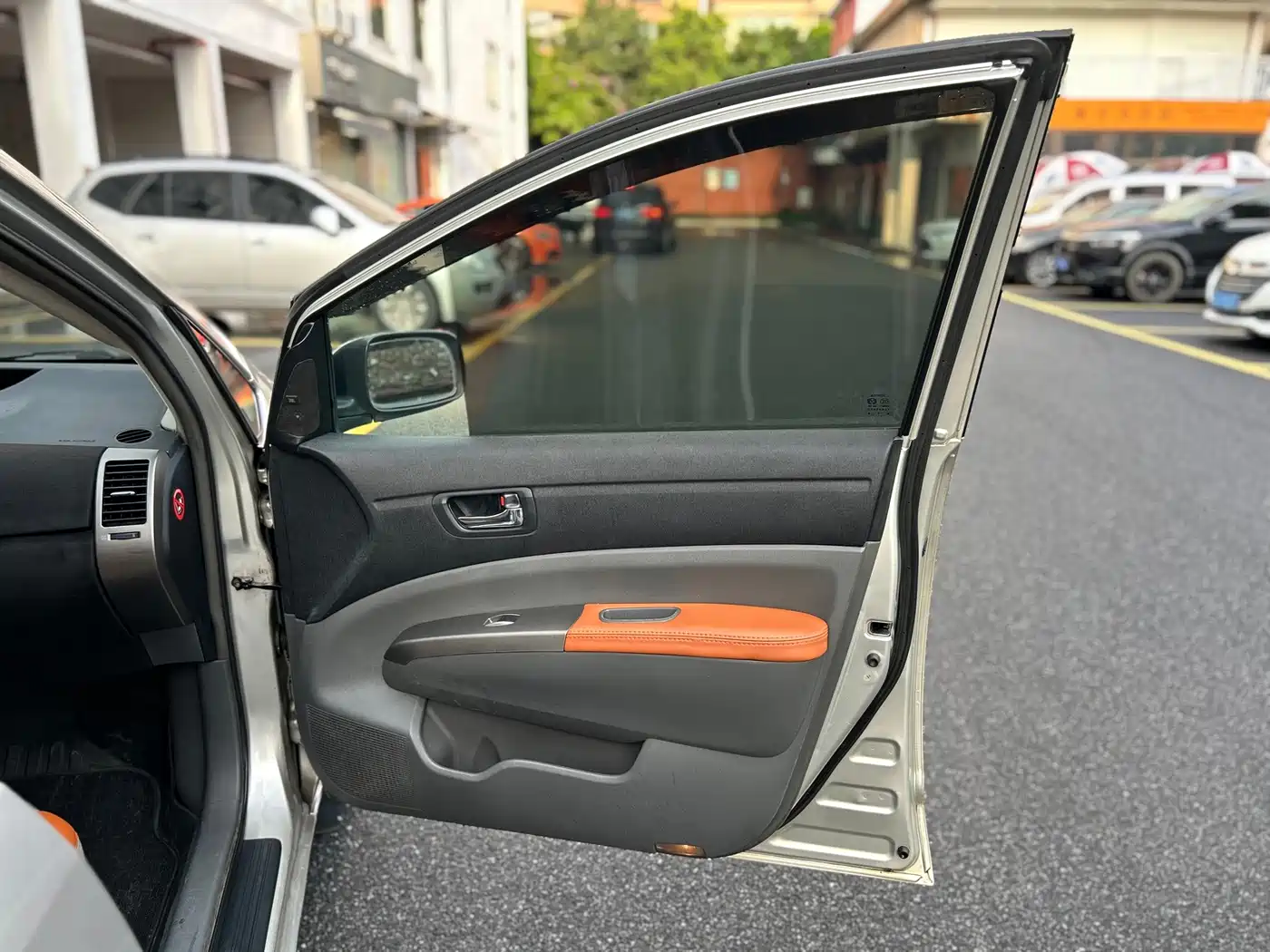 Toyota Prius 2007 2006 1.5L Leather Navigation Edition