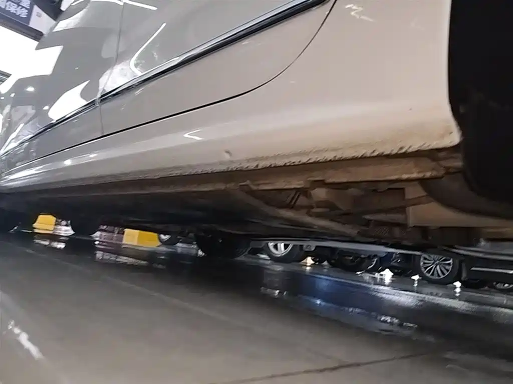 Volkswagen Sagitar 2018 180TSI DSG Premium Edition фото 22