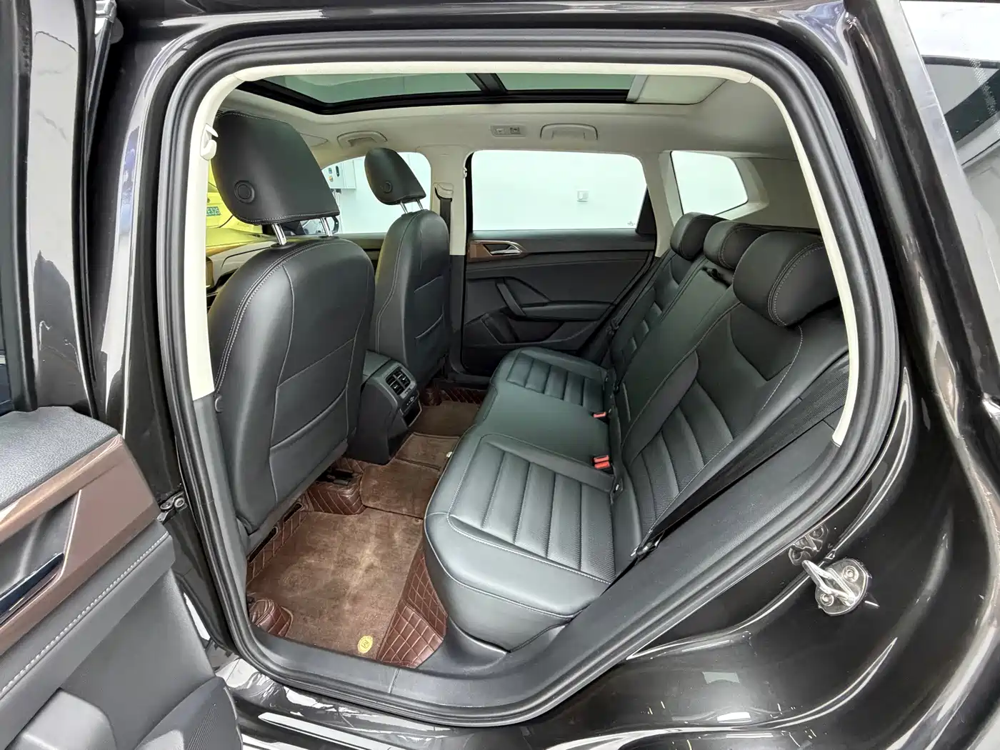 Volkswagen Tharu, миниатюра 14
