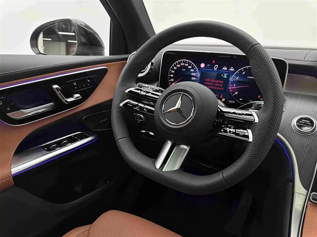 Mercedes-Benz GLC 2026 2026 GLC 260 L 4MATIC Luxury Edition
