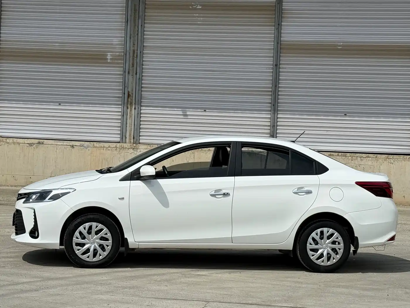 Toyota Vios 2022 1.5L 20th Anniversary Edition фото 3