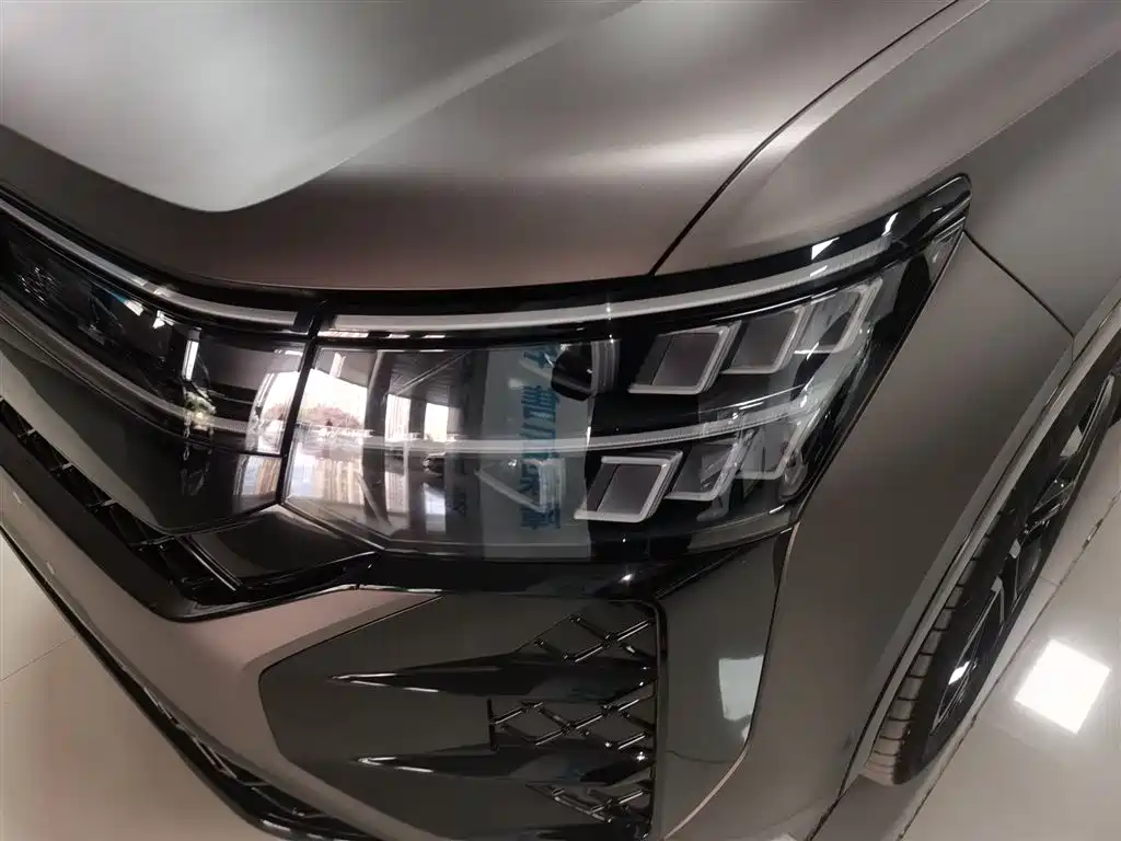 Volkswagen Teramont 2025 Teramont Pro 450TSI 4WD Summit Edition фото 24