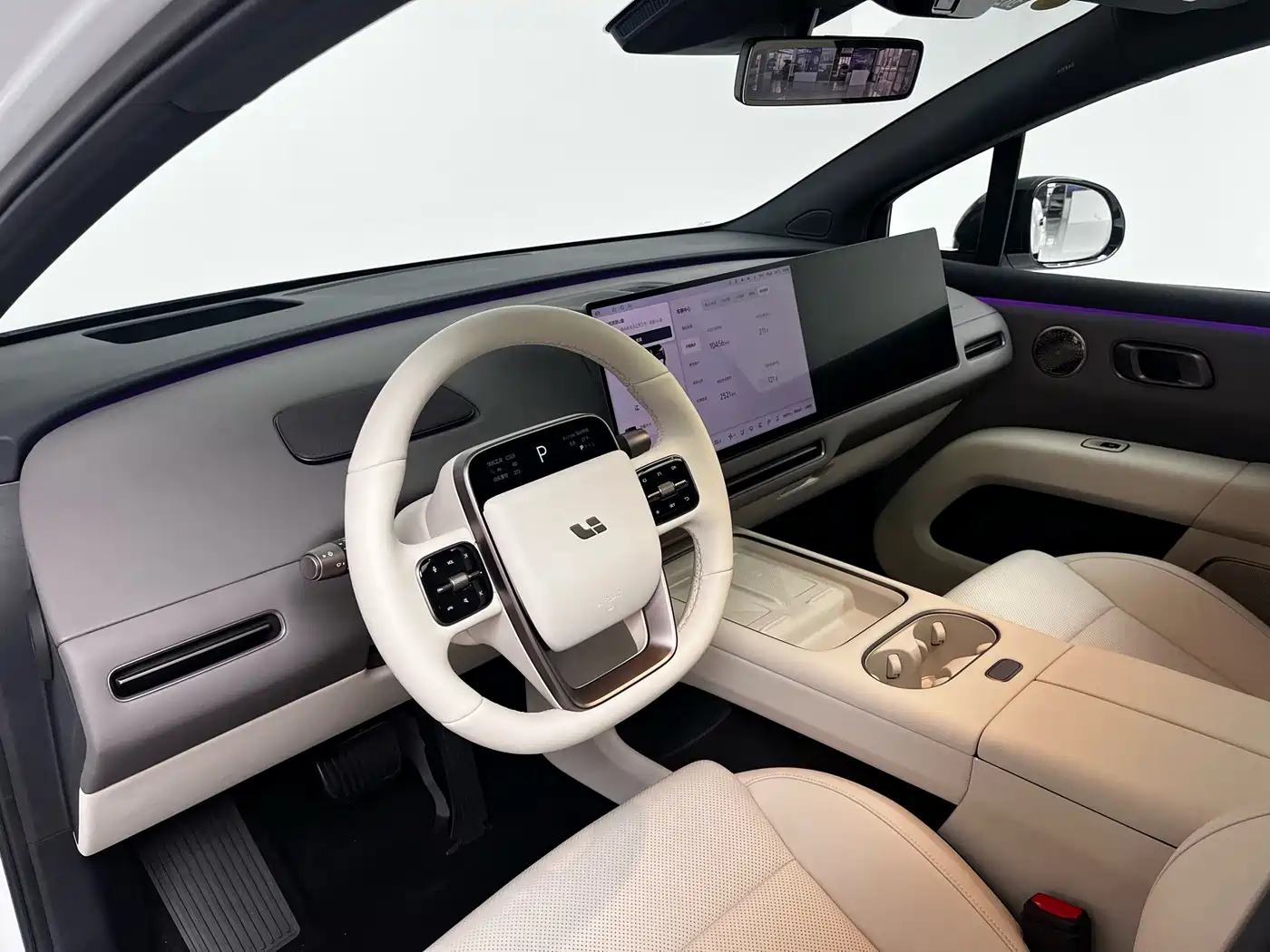Photo 10 - Li Auto i6