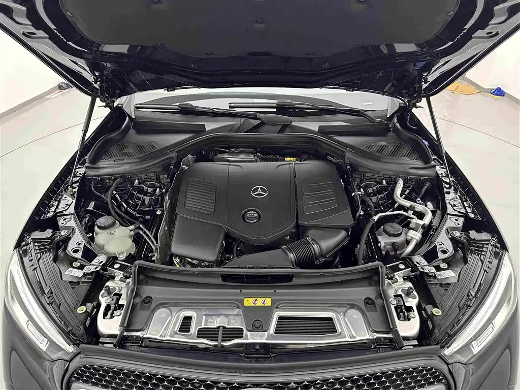 Mercedes-Benz GLC 2026 2026 GLC 260 L 4MATIC Luxury Edition