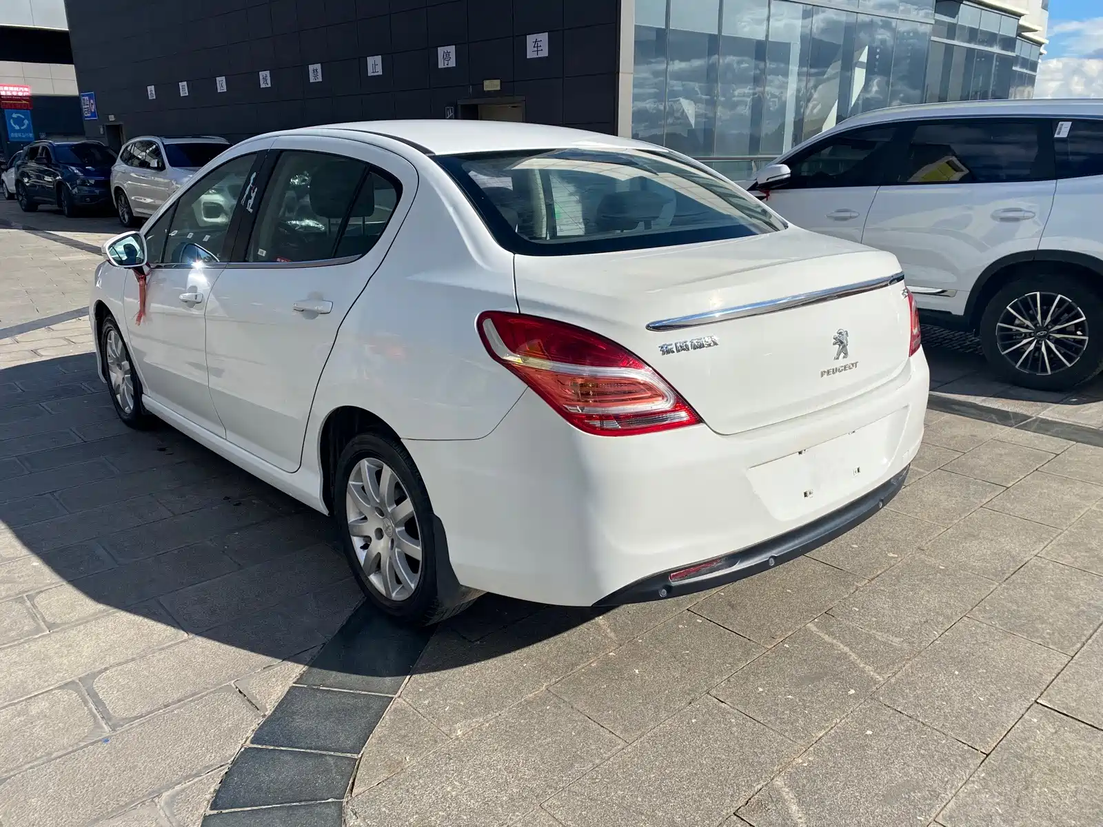 Фото 5 - Peugeot 308