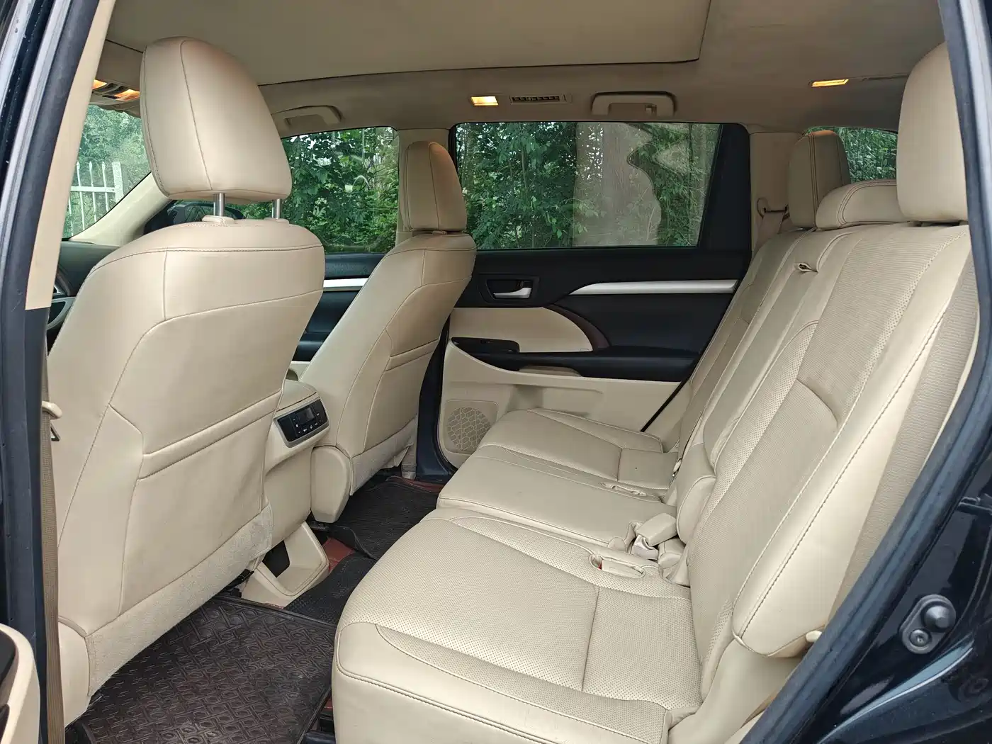 Toyota Highlander 2015 2.0T AWD Luxury Edition 7-seater фото 6