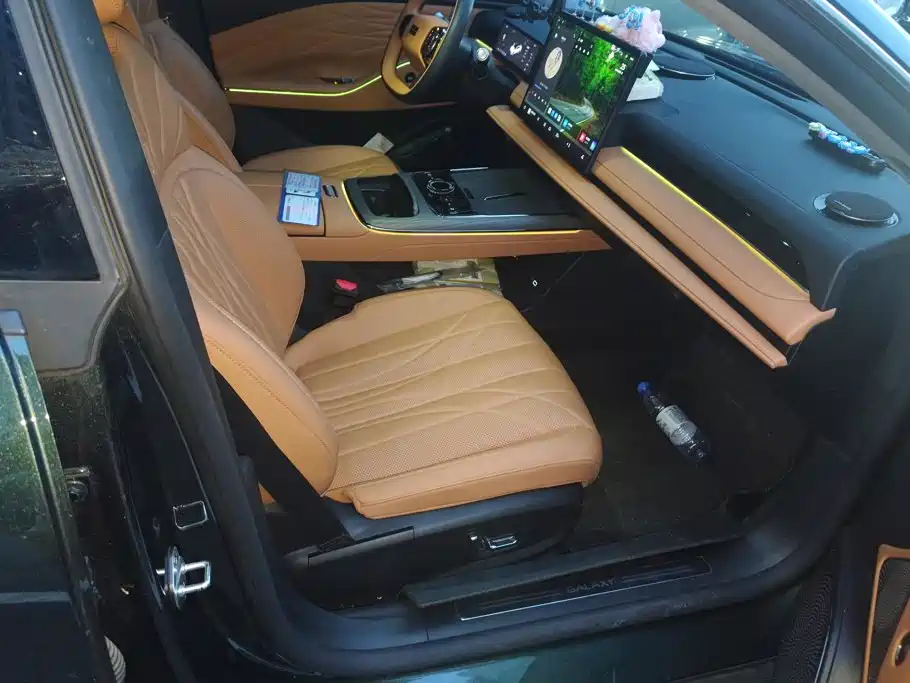 Geely Galaxy Galaxy Xingyao 8 2025 2025 130km EM-i Premium Edition