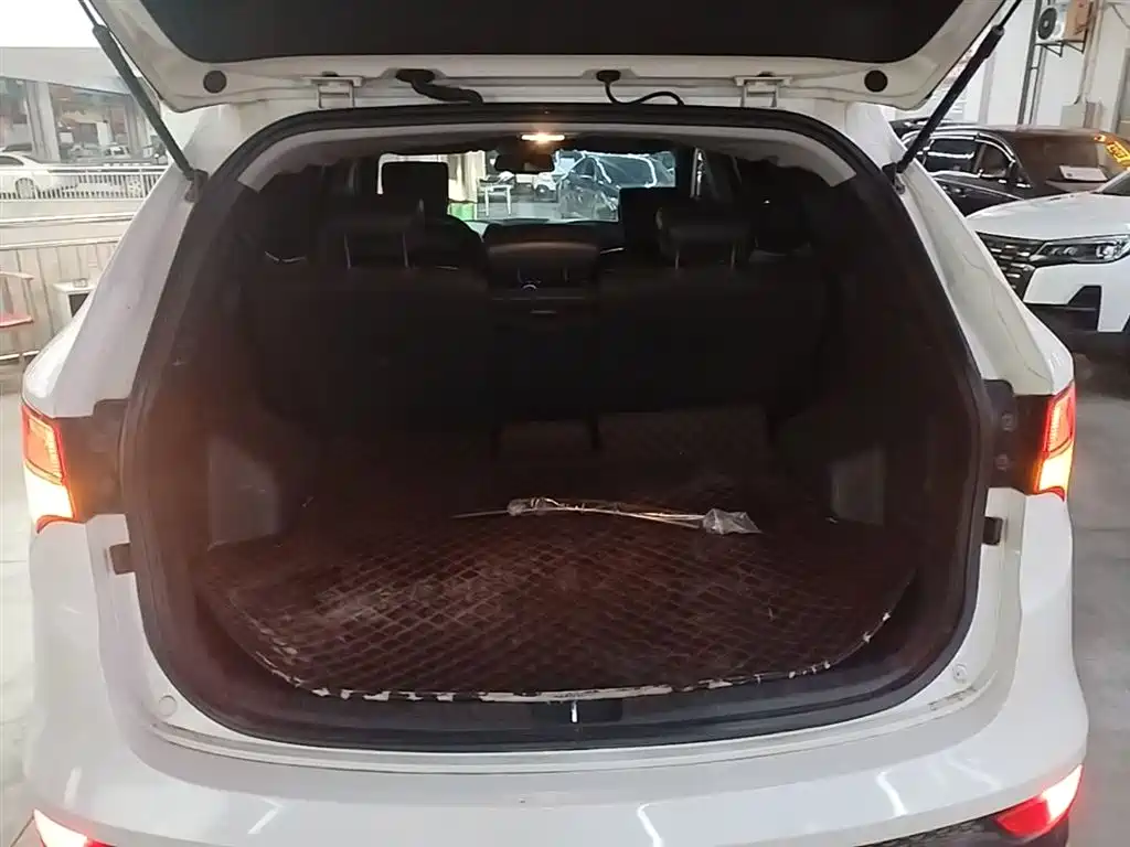 Hyundai Santa Fe 2015 2.0T Automatic 2WD Smart 5-Seater фото 19