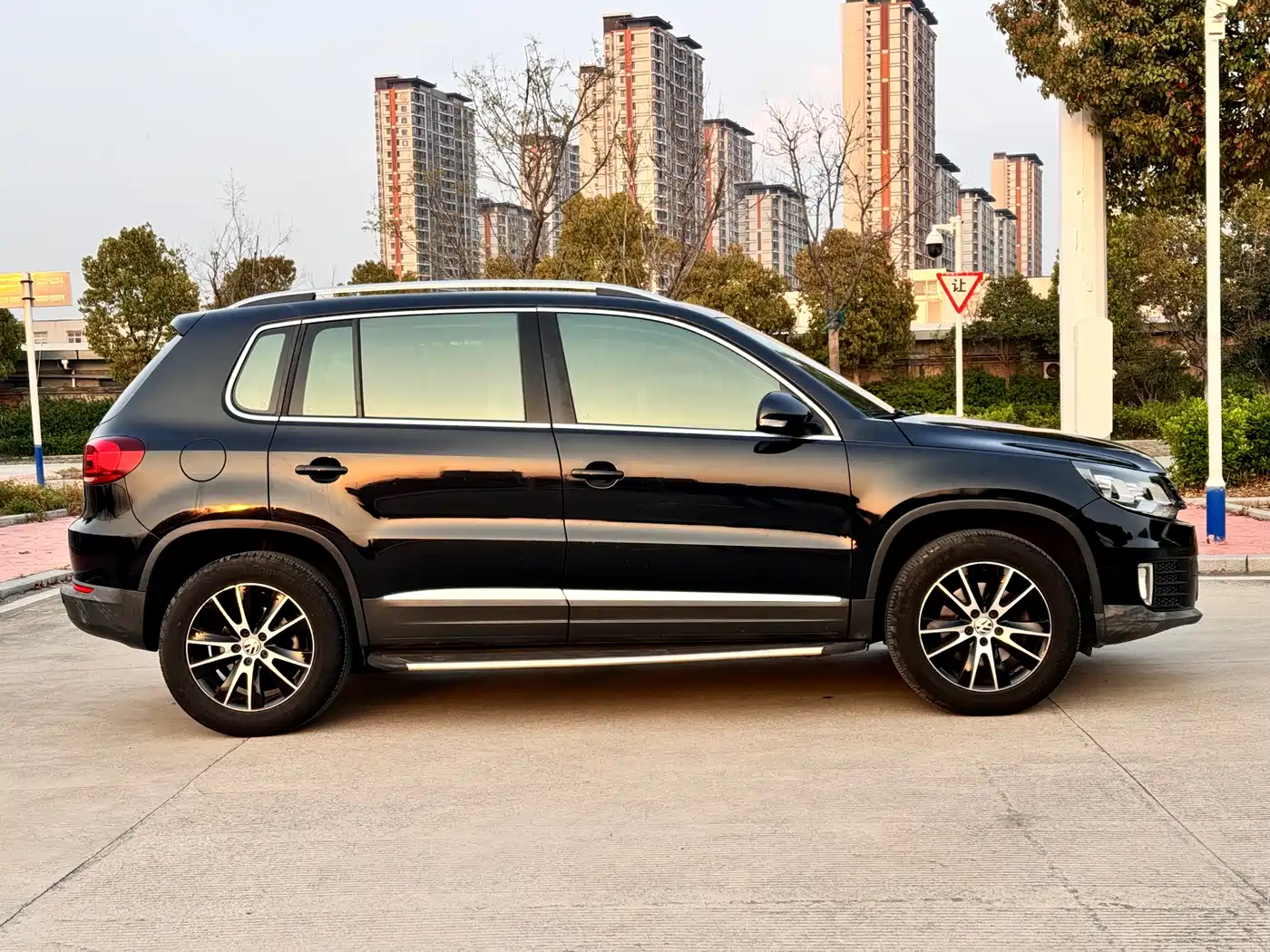 Volkswagen Tiguan 2015 1.8TSI Automatic 4WD Highline фото 4
