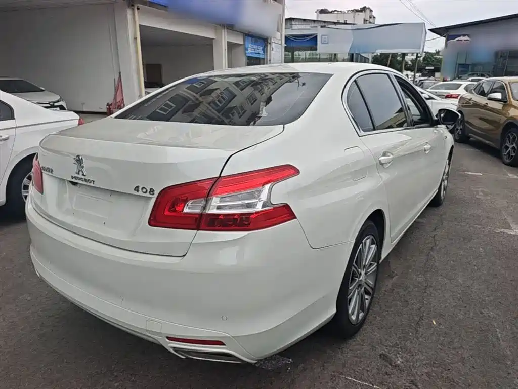 Peugeot 408 2016 1.6T Automatic Luxury Edition фото 7