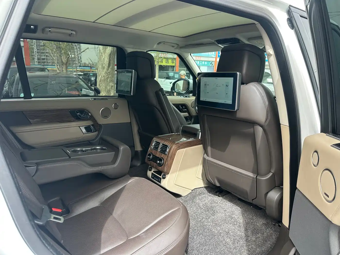 Land Rover Range Rover 2019 3.0 SC V6 Heritage Extended Edition фото 14