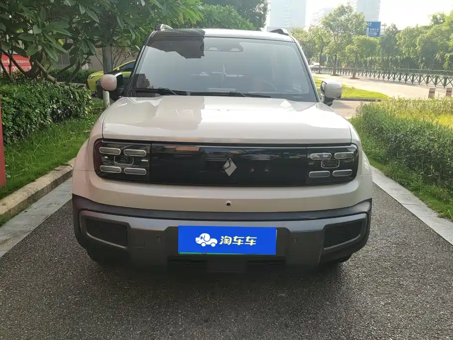 Baojun Yueye Plus 2024 2024 Smart Premium 4-Seater