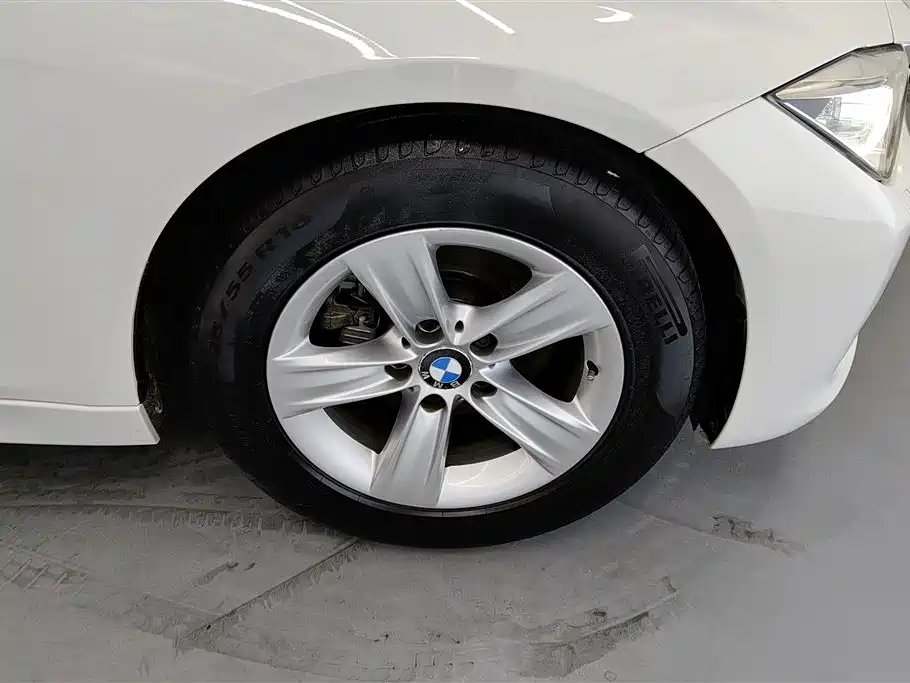 BMW 3 Series 2013 320i Fashion фото 6