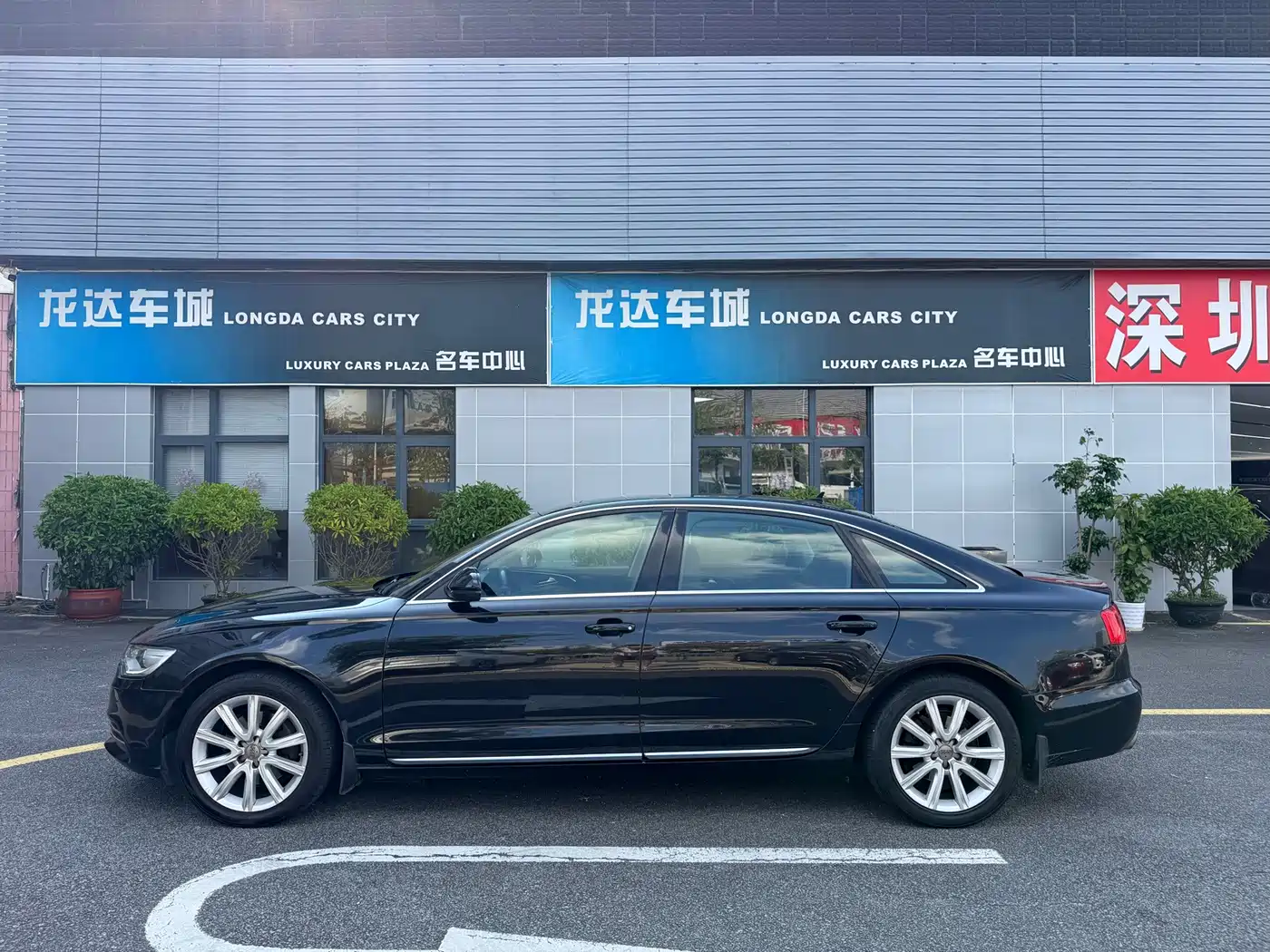 Фото 11 - Audi A6L