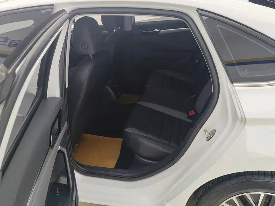 Volkswagen Sagitar, миниатюра 11