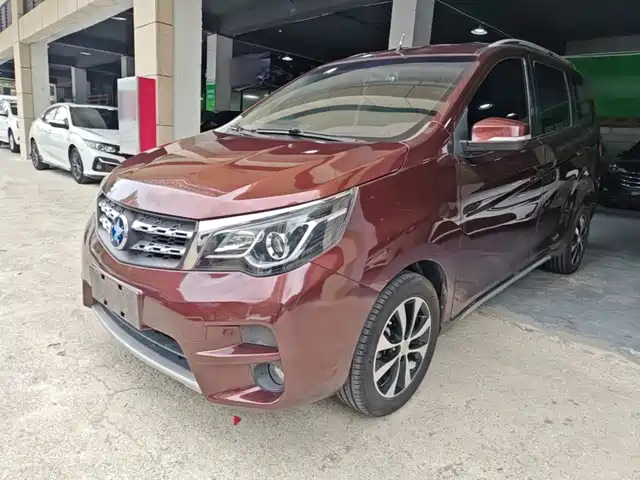  Venucia Venucia M50V 2017 1.6L XL CVT Luxury