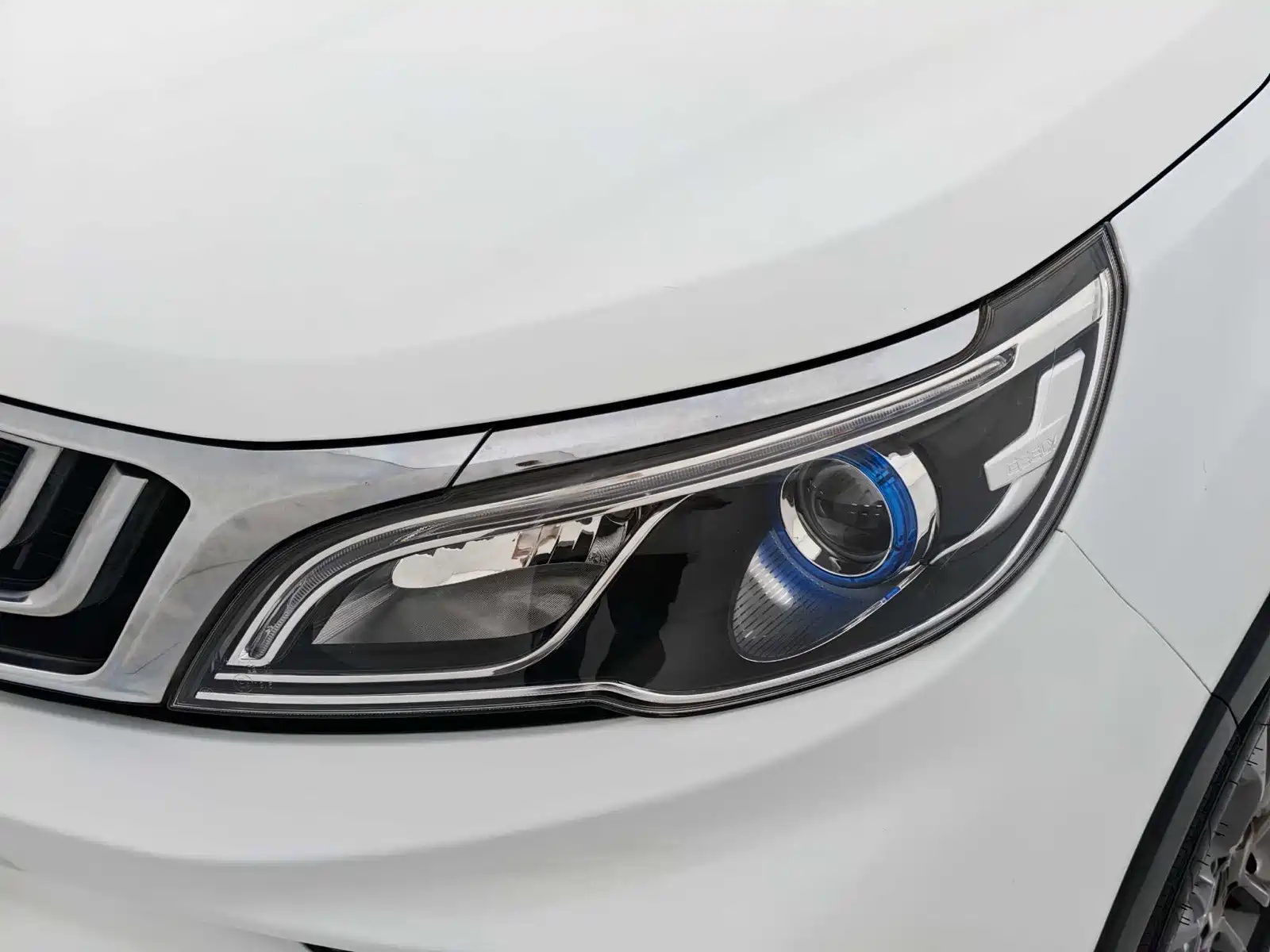 Фото 20 - Geely Vision X3