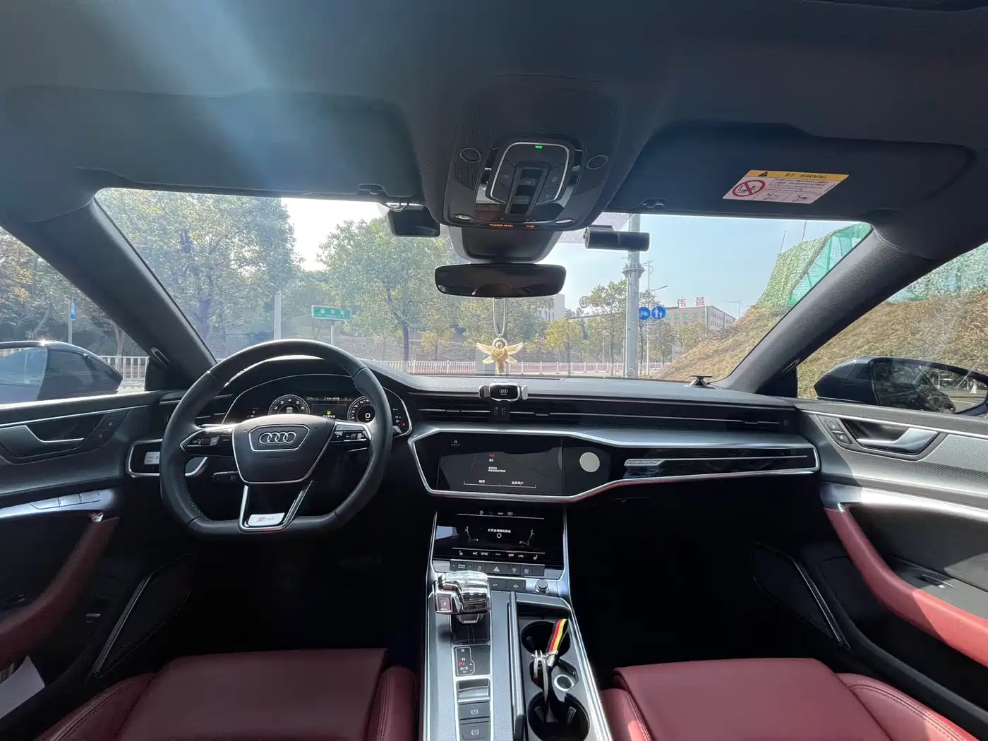 Audi A7L 2024 45 TFSI quattro S-line Black Warrior Edition фото 6