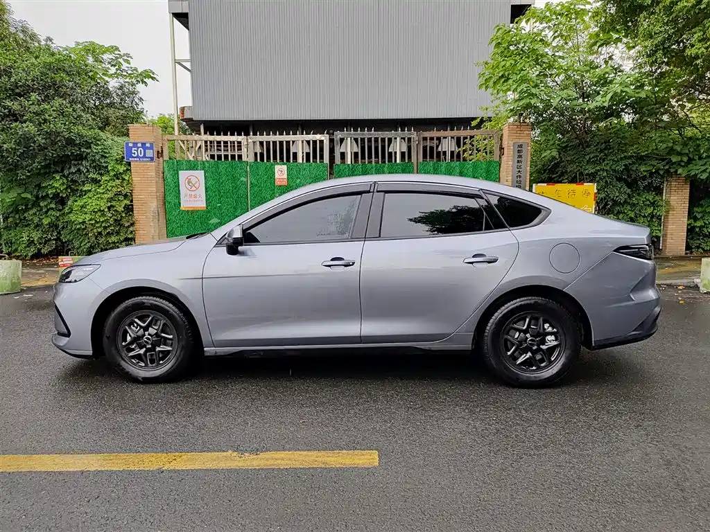 BYD Hai Bao 05 DM-i 2025 DM-i Smart Drive Edition 55KM Luxury фото 3